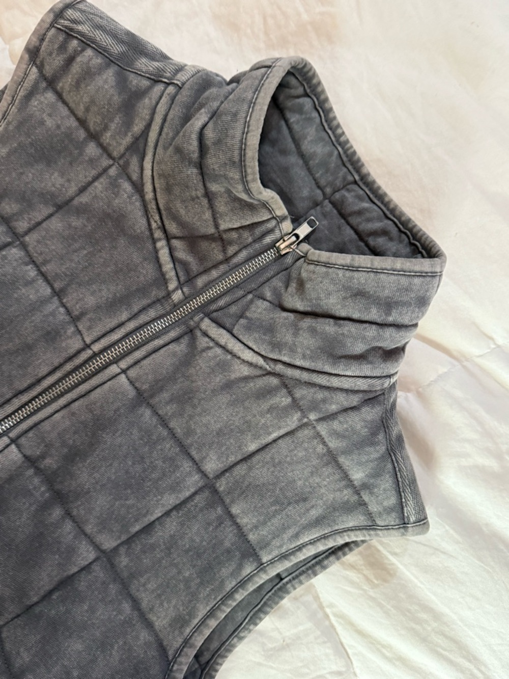 Westbound Quilted Vest in Charcoal Gray